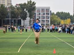 西甲：皇马3-2巴萨，贝林厄姆补时绝杀！